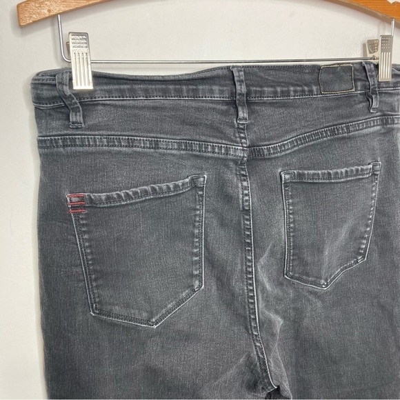 BDG super high rise twig ankle black jeans size 32 - Picture 6 of 9